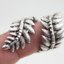 Leaves Looped Ring Silver