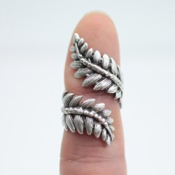 Leaves Looped Ring Silver