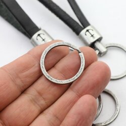 5 Dark Antique Silver metal Keyrings, 30 mm