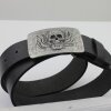 Gürtelschnalle Totenkopf, Totenkopf in Flammen, dunkel Silber