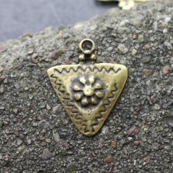 5 Antique Brass Ethnic Charms Pendant