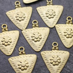 5 Matte Gold Ethnic Charms Pendant