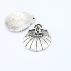 1 Antique Silver Tribal Charms Pendant