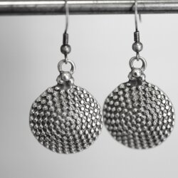 Dotted Round Earrings