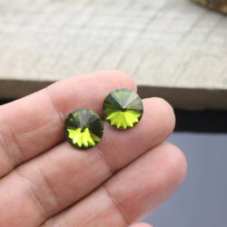 14 mm Rivoli Ohrstecker Ohrringe mit Swarovski Kristallen. Olivine