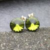 14 mm Rivoli Ohrstecker Ohrringe mit Swarovski Kristallen. Olivine