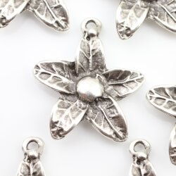 5 Flower Charms Pendant Ethnic Style