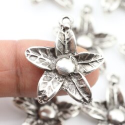 5 Flower Charms Pendant Ethnic Style