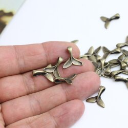 20 Antique Brass Whale Tail Pendants, Whale Fluke Charm