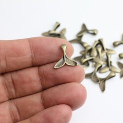 20 Antique Brass Whale Tail Pendants, Whale Fluke Charm