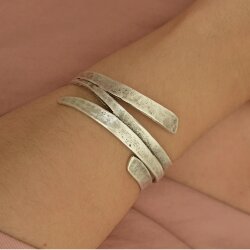 Antique Silver Hammered 4 Lines cuff bracelet