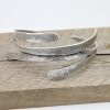 Antik Silber Hammered 4 Lines Manschettenarmband