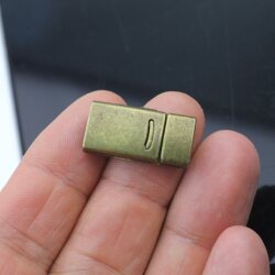 1 Magnetic Clasp 26x13 mm (Ø 10x2 mm) antique brass