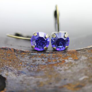 Elegante 8mm Ohrringe mit Swarovski Kristallen im Brillantschliff – Handgefertigter Schmuck 39 Tanzanite