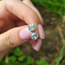 8mm Ohrstecker mit Swarovski Kristallen – Brillantschliff, viele Farben