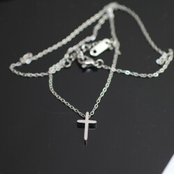 Silver Cross Necklace Stainless Steel, Waterproof Religious Pendant for Women & Men, Minimalist Cross Jewelry, Classic Everyday Gift