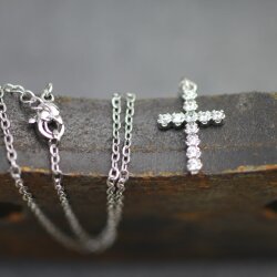 Unisex Minimalist Cross Necklace – Silver-Plated Stainless Steel, Water-Resistant, Hypoallergenic & Durable