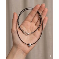 Stern Kette mit Lederband und Zirkonia Stein, Edelstahl Stern Anhänger an schwarzer Kordel, Minimalistischer Schmuck, Geschenk für Sie