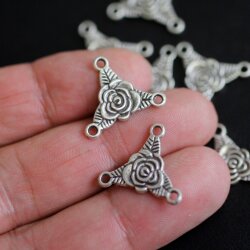 10 Triangle Flower Pendants