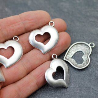 10 Heart Pendants