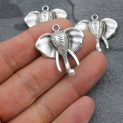 5 Elephant head Pendants