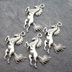 5 horse Pendants