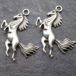 5 horse Pendants