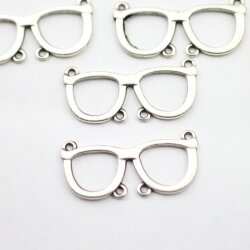 10 Glasses Charms