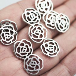 10 Rose Pendants