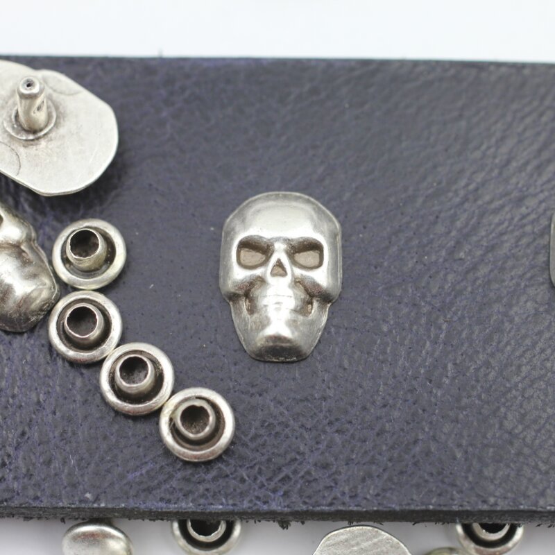 10 Stück Ziernieten Totenkopf Skull #29 Motivnieten Ledernieten Zierniete Niete 