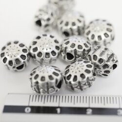 10 Thorne Flower Beads