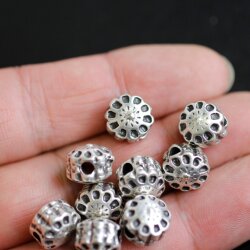 10 Thorne Flower Beads