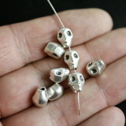 10 Totenkopf Perlen