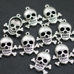 10 Skull, Deaths head pirate Pendants