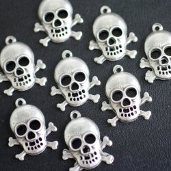 10 Skull, Deaths head pirate Pendants