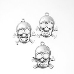 10 Skull, Deaths head pirate Pendants