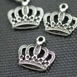 10 crown Pendants