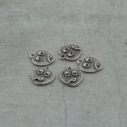 10 Antique Silver Emoji Charms, emoji Pendant