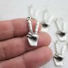 10 Victory sign Pendants