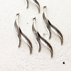 10 willow leaf Pendants