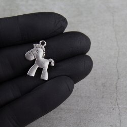 10 horse Pendants