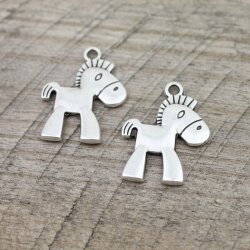 10 horse Pendants