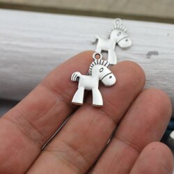 10 horse Pendants