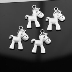 10 horse Pendants