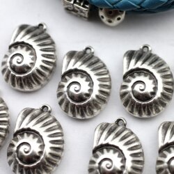 10 shell Pendants