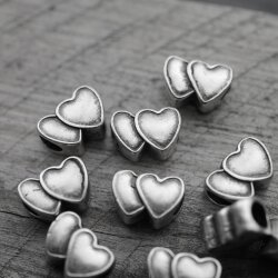 10 double Heart Beads