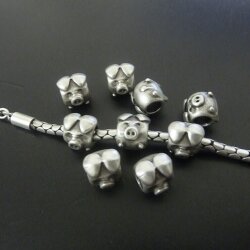 10 little pig Beads