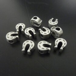 10 horseshoe Beads