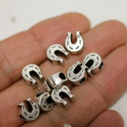 10 horseshoe Beads