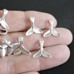 20 Antique Silver Whale Tail Pendants, Whale Fluke Charm